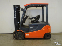 Forklift Toyota 8FBMT25