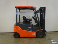 Forklift Toyota 8FBMT25