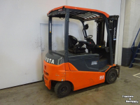 Forklift Toyota 8FBMT25