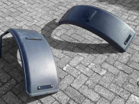 Other tractors and accessories John Deere 2 originele John Deere voorwiel spatborden.