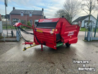 Silage-block distribution wagon Trioliet Trioliet Multifeed