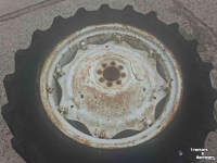 Wheels, Tyres, Rims & Dual spacers Ford 12.4R34