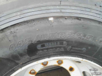 Wheels, Tyres, Rims & Dual spacers Bridgestone 445/65XR22,5  Wiel
