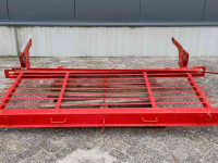 Diverse used spare-parts Pottinger frame dwarsafvoerband