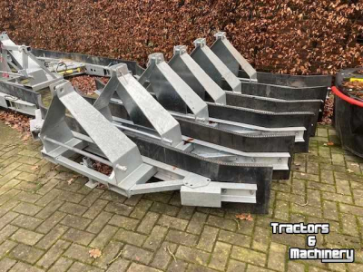 Manure scraper  Rubberschuif / mestschuif / sneeuwschuif , divere breedtes if 3 punts opname/lepelinsteek