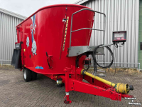Vertical feed mixer Peecon Biga 17 Voermengwagen