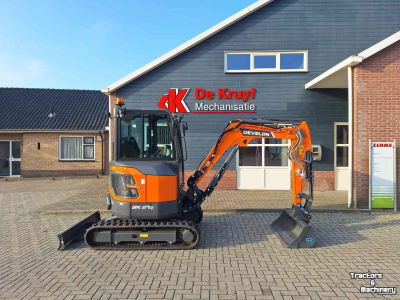 Mini-Excavator Doosan Develon DX27Z-7
