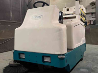 Sweepers and vacuum sweepers Tennant 6200