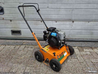 Spike roller Eliet E401 VM benzine honda motor verticuteermachine verticuteerder verticuteren