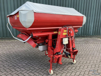 Fertilizer spreader Lely Centermatic kunstmeststrooier