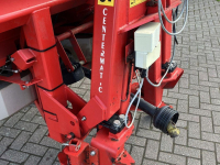 Fertilizer spreader Lely Centermatic kunstmeststrooier