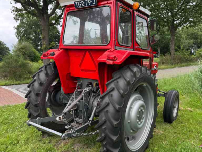 Tractor Massey Ferguson 155 2WD Tractoren