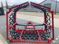 Pasture harrow Stekro Weidesleep 8 meter hydr. opklapbaar