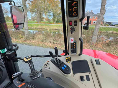 Tractor Massey Ferguson 7715S Dyna-6 Efficient Tractoren