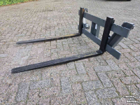 Front-end loader bucket / Front loader bucket  Palletvork lepels euro aansluiting 2 ton