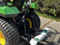 Small-track Tractor John Deere 2032R
