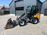 Wheelloader Giant G2500 HD X-TRA. Bak en Lepels, Vol cabine, 208 uur.