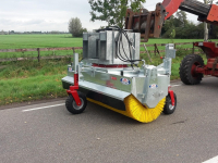 Other cleaning and sweeping machines and accessories Sweep Loonwerkersveegmachine