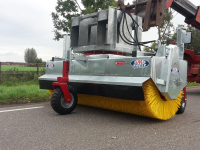 Other cleaning and sweeping machines and accessories Sweep Loonwerkersveegmachine