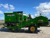 Potato harvester  1611C Bunker Rooimachine
