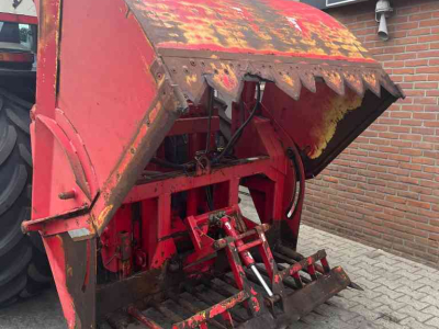 Silage cutting bucket Redrock Kuilhapper hefmast voermachines