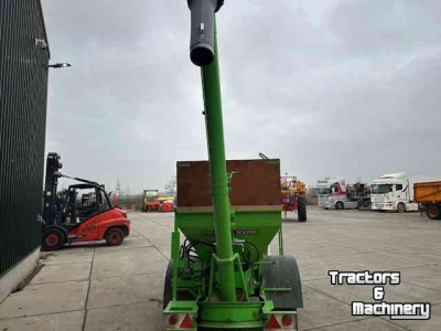 Corner-auger grain carts  eigenbouw