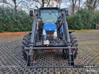 Tractor New Holland TL 90 + Voorlader / Frontlader