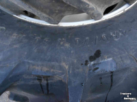 Wheels, Tyres, Rims & Dual spacers New Holland 420/70r30 en 300/70r20