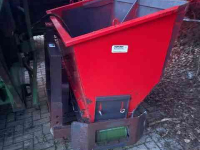 Sawdust spreader for boxes AG zaagselstrooier zelf ladend