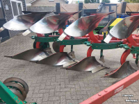 Ploughs Kverneland EG 85 4 schaar ploeg met Packomat vorenpakker