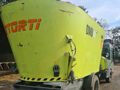 Self-propelled feed mixer Storti Terrier 160 - 446920