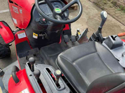 Horticultural Tractors TYM TYM 273 HST met middenmaaier