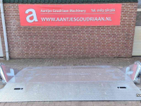 Other earthmoving and heavy equipment and accessories  Leidingdrempel / road ramp