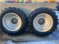 Wheels, Tyres, Rims & Dual spacers Continental 320/90R32 en 340/85R48
