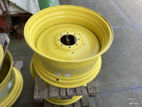 Wheels, Tyres, Rims & Dual spacers John Deere 18 X 38 velg