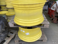 Wheels, Tyres, Rims & Dual spacers John Deere 18 X 38 velg