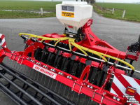 Seed drill Delimbe T5, T14, T15, T18, T20  zaaimachines. groen bemester zaaimachines