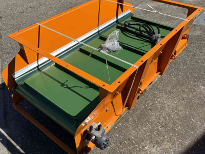 Straw spreader for boxes Flingk SVV 1250