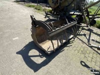 Front-end loader bucket / Front loader bucket  Knijpbak