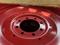Wheels, Tyres, Rims & Dual spacers  600/65R38 + 540/65R24 Mitas Nieuw op velg