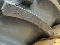 Wheels, Tyres, Rims & Dual spacers  600/65R38 + 540/65R24 Mitas Nieuw op velg