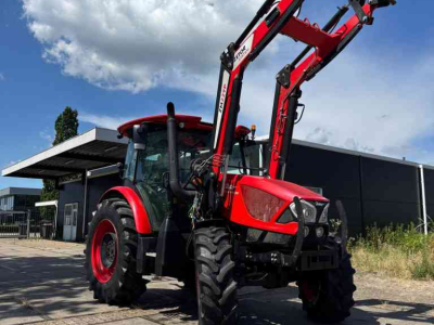 Tractor Zetor Proxima HS 120 Zetor systems voorlader