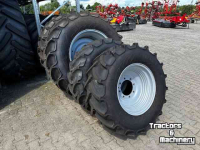 Wheels, Tyres, Rims & Dual spacers Mitas 540/65x34 & 440/65x24 op velgen