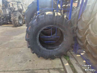 Wheels, Tyres, Rims & Dual spacers Vredestein 710/70R38 + 600/65R28 Traxion XXL