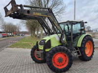 Tractor Claas Celtis 456 met voorlader
