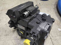 Diverse new spare-parts  rijpomp shovel bondioli pavesi