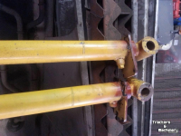 Diverse used spare-parts  Cilinders Dubbelwerkend