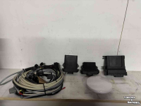 GPS steering systems and attachments Fendt GPS RTK Werktuigbesturing.