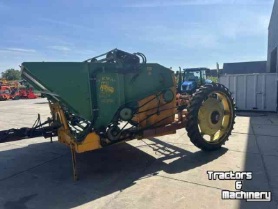 Manure spreader  compost strooier