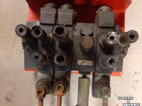 Diverse used spare-parts Schuitemaker Regelblok blokkenwagen